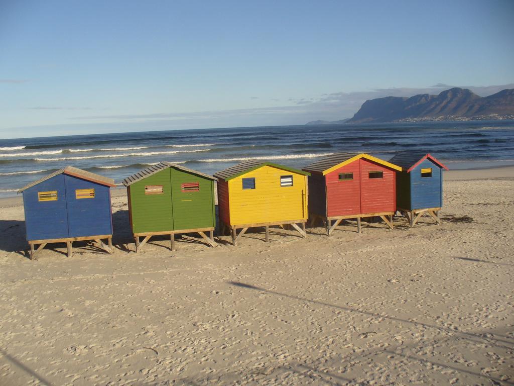 Royal At Sea Lägenhet Muizenberg Exteriör bild