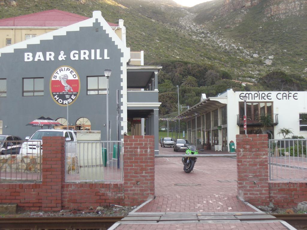 Royal At Sea Lägenhet Muizenberg Exteriör bild